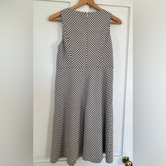 Loft Herringbone Casual Knit Dress, Size 4 - Picture 2 of 4